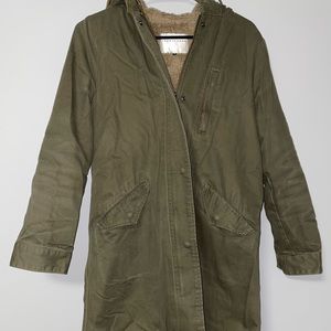 Lowrys farm green parka coat size medium